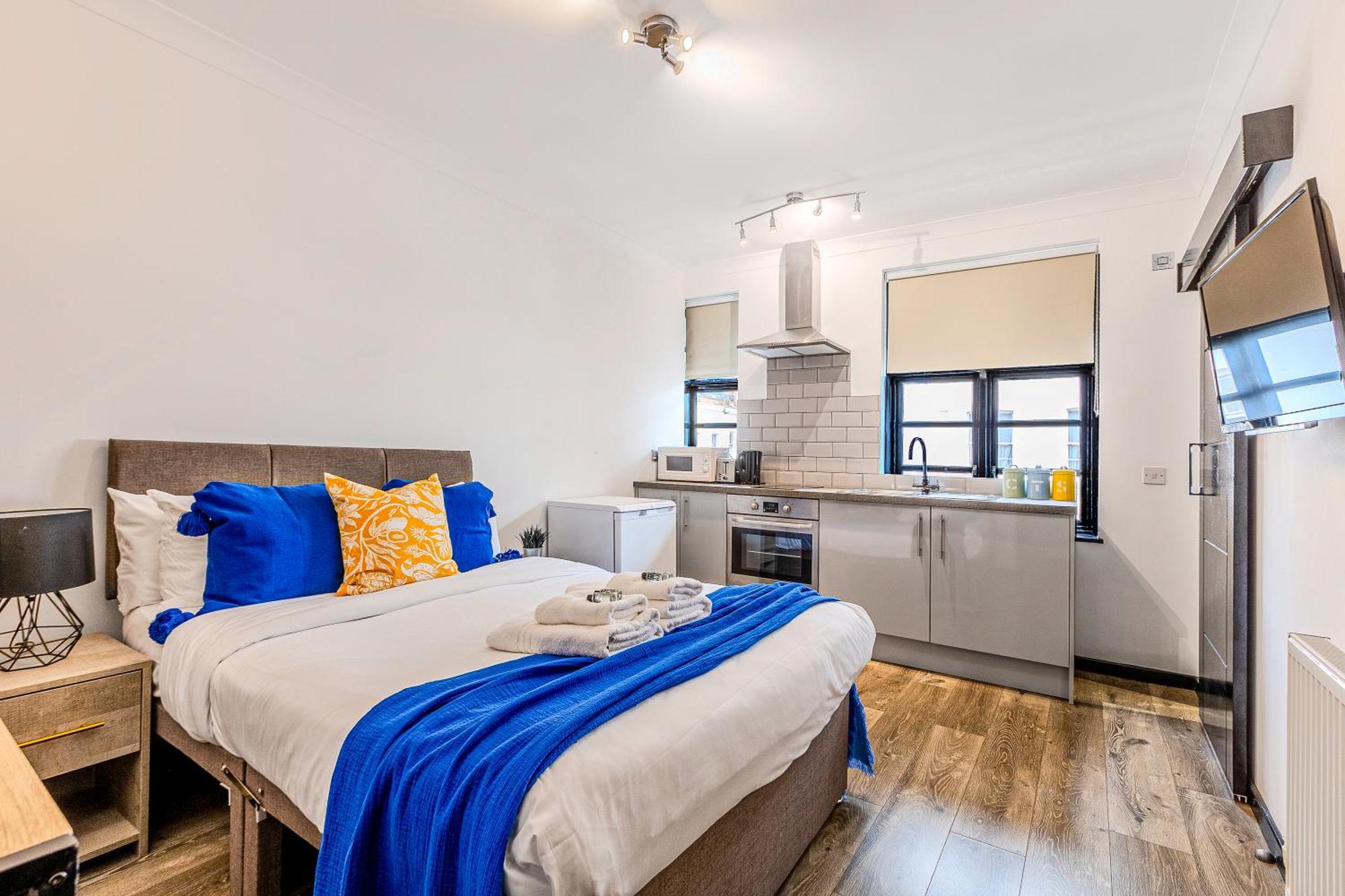 Langdon Apartments, Bouverie Place Apartment